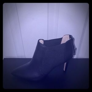 Low cut ankle booties